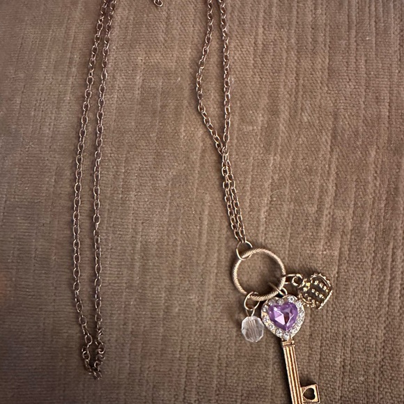 Necklaces - Picture 10 of 12